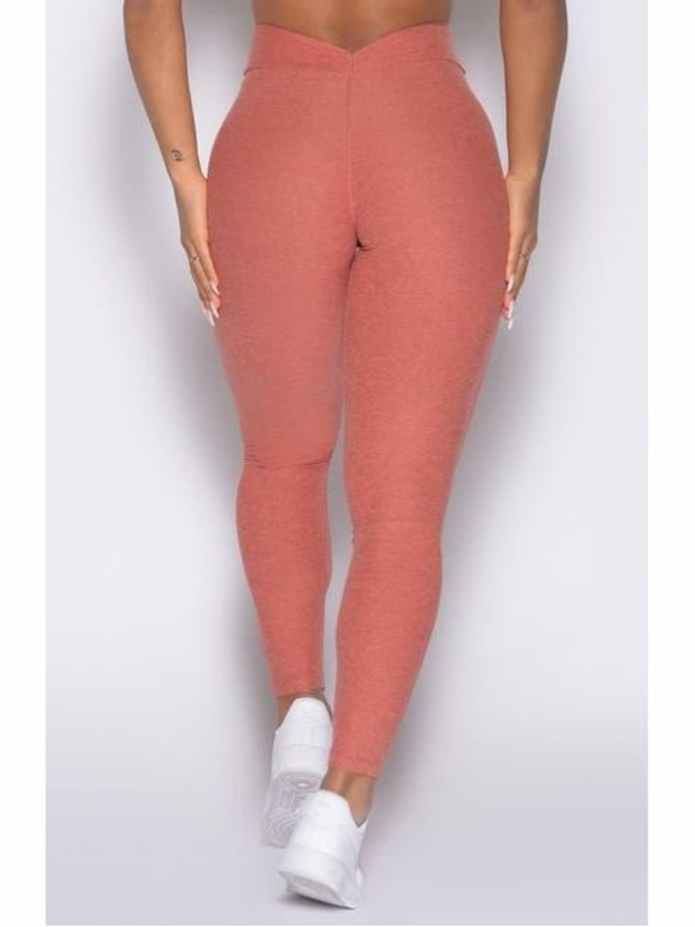 Bombshell Sportswear V back Butt lift leggings in Georgia peach Excellent